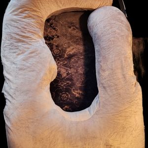 Pregnancy pillow